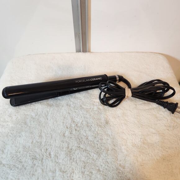 BaBylissPRO Porcelain Ceramic 1" Straightening Iron BP9557UC Works - Picture 1 of 6